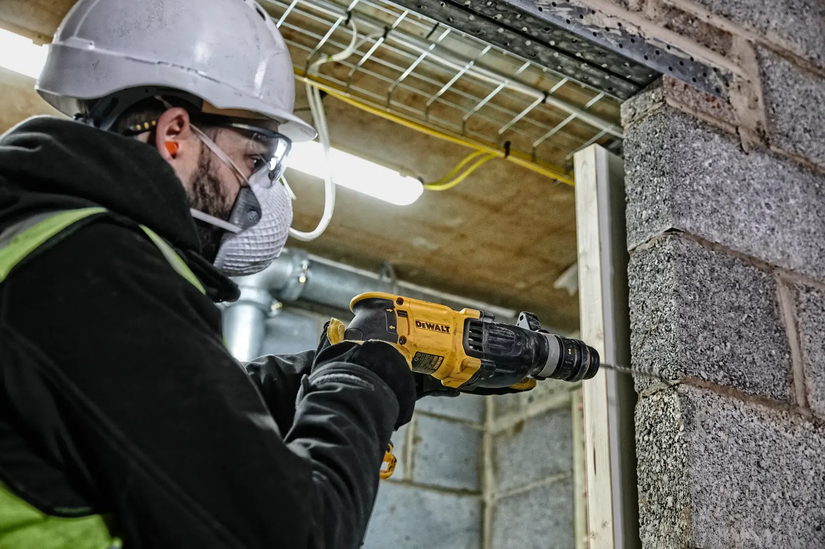 DEWALT® 26mm 3-Mode SDS Plus Hammer + QCC