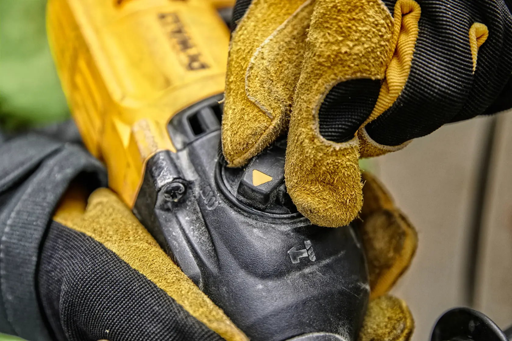 DEWALT® 26mm 3-Mode SDS Plus Hammer + QCC