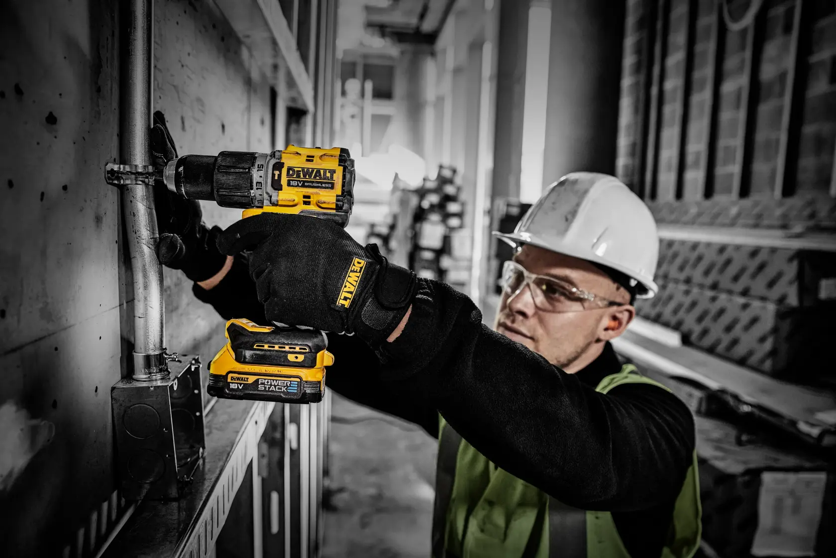 DEWALT® 18V XR® POWERSTACK Compact Battery