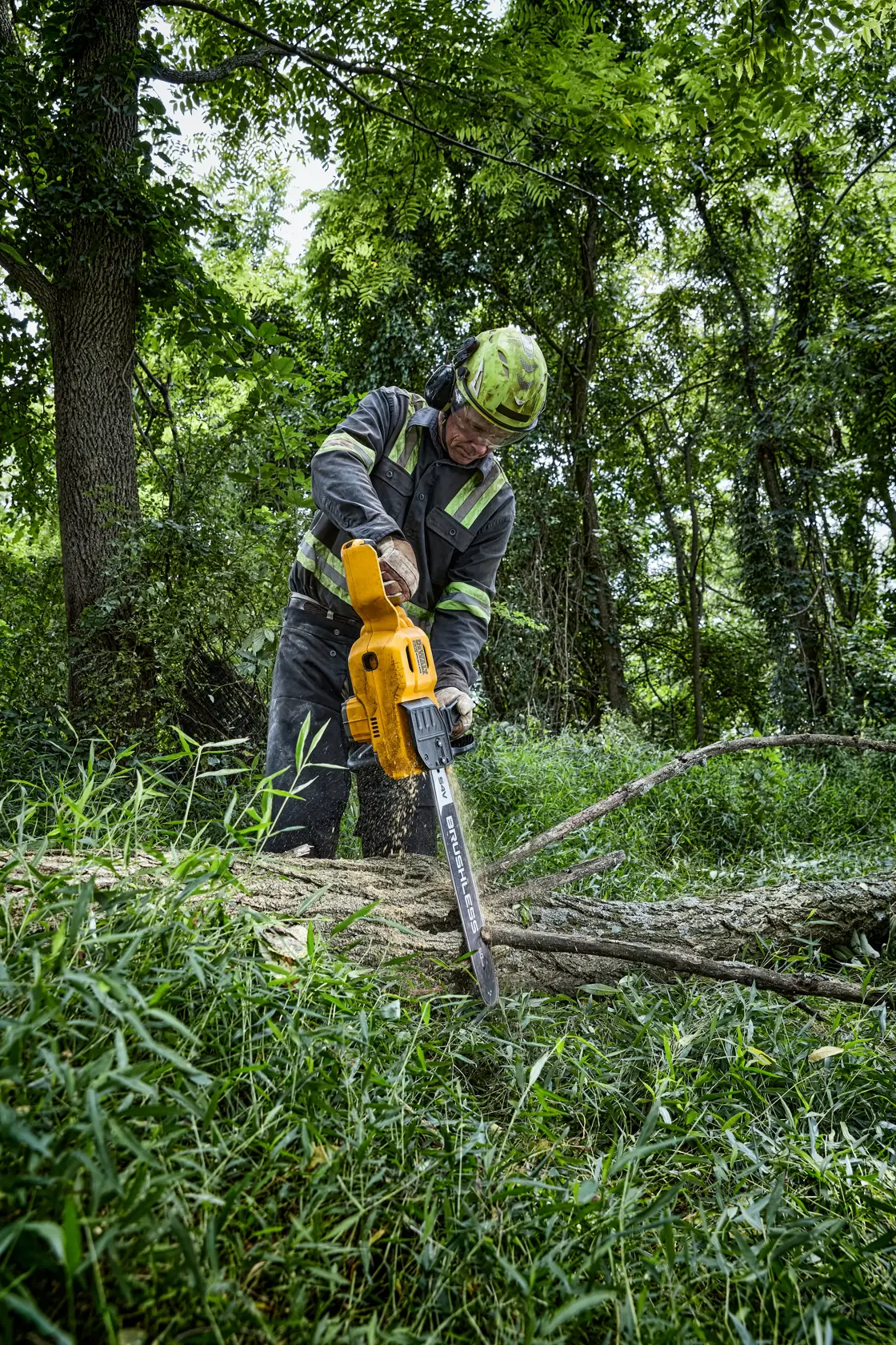 DEWALT® 54V XR® FLEXVOLT® 50cm High Powered Chainsaw (Tool Only)
