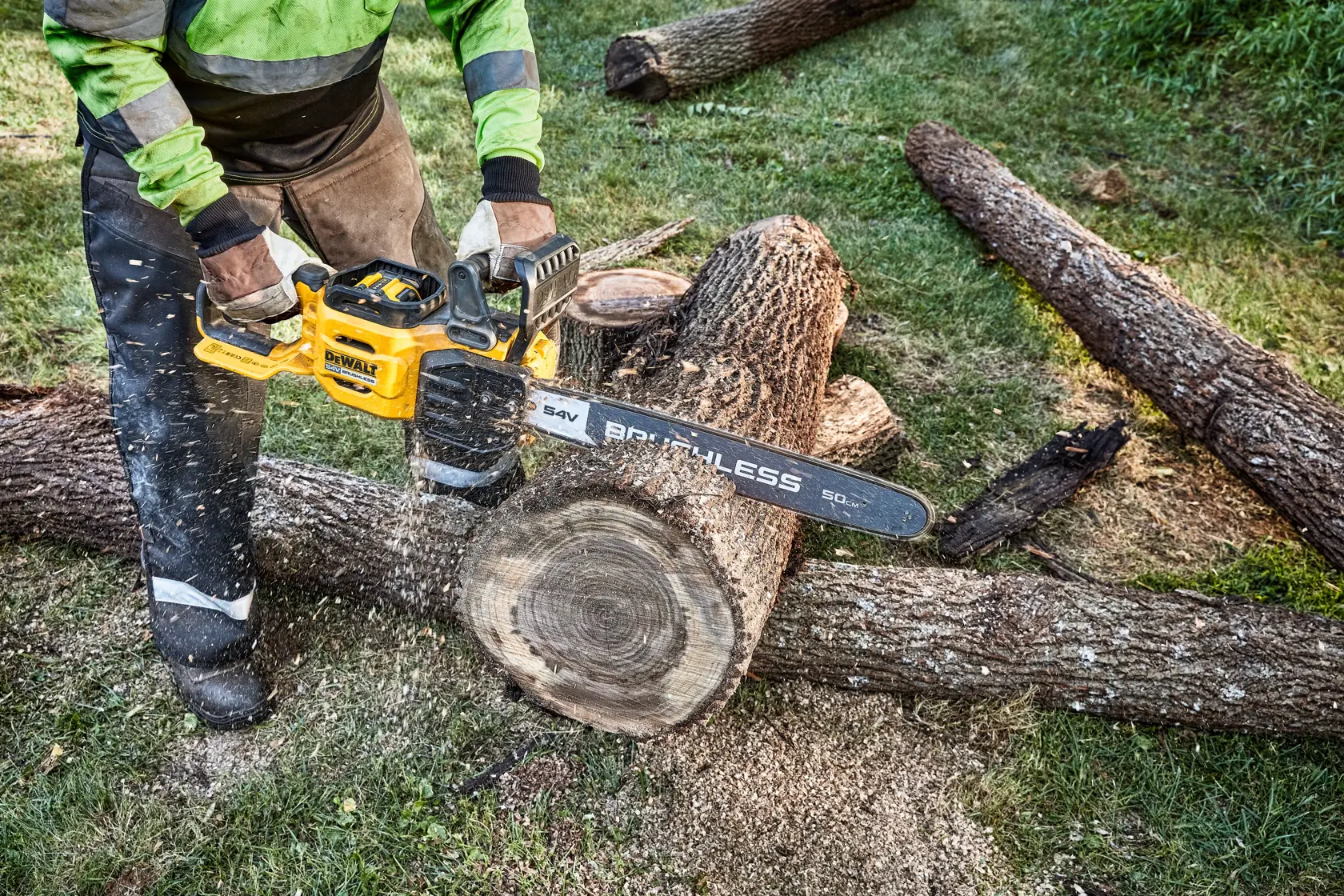 DEWALT® 54V XR® FLEXVOLT® 50cm High Powered Chainsaw - 1 x 9Ah