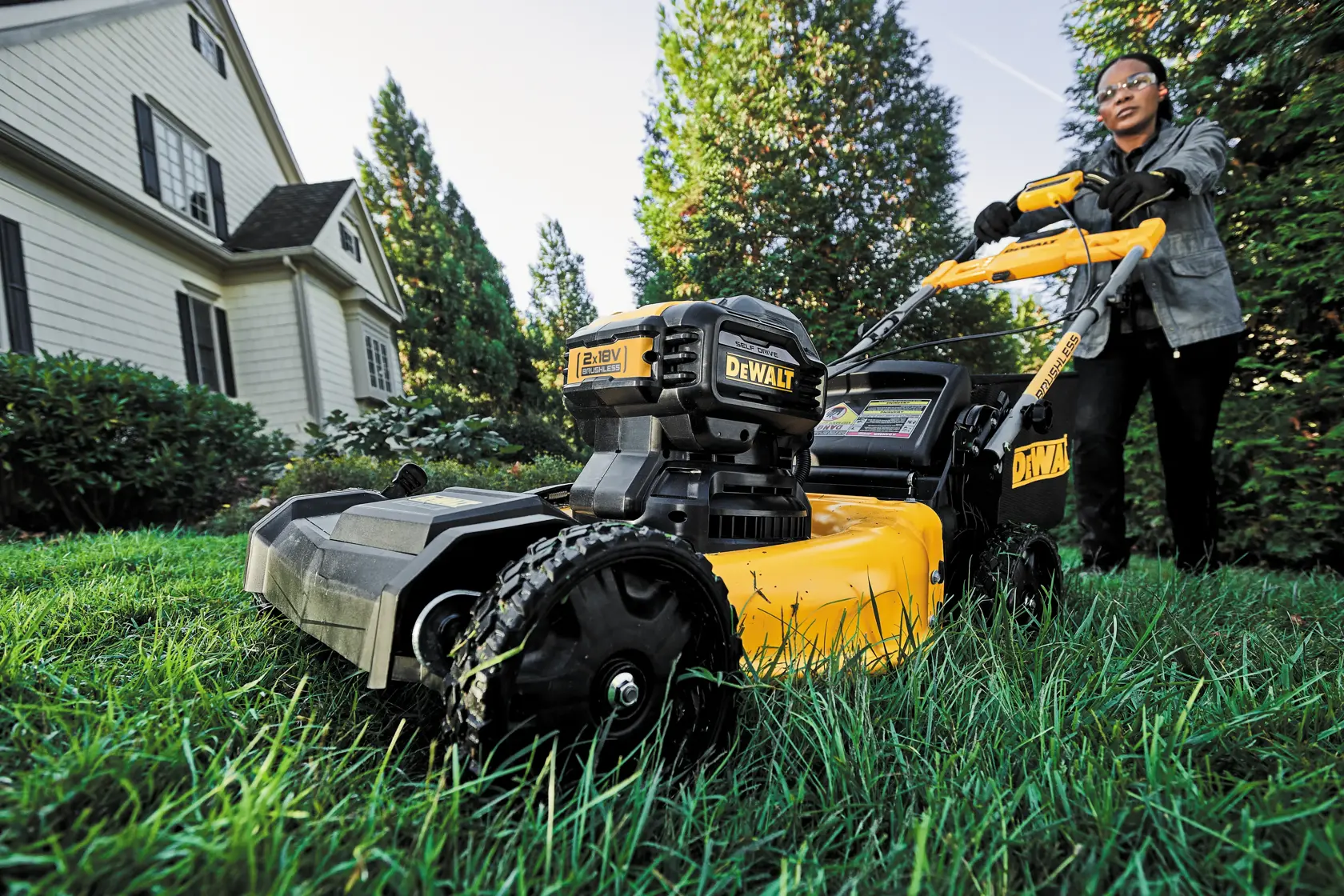 DEWALT® 2 x 18V XR® Brushless Self-Propelled Lawn Mower (Tool Only)