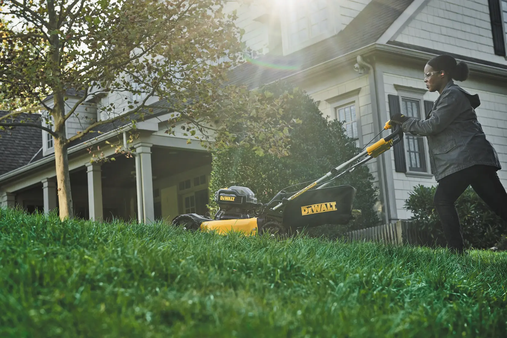 DEWALT® 2 x 18V XR® Brushless Self-Propelled Lawn Mower (Tool Only)