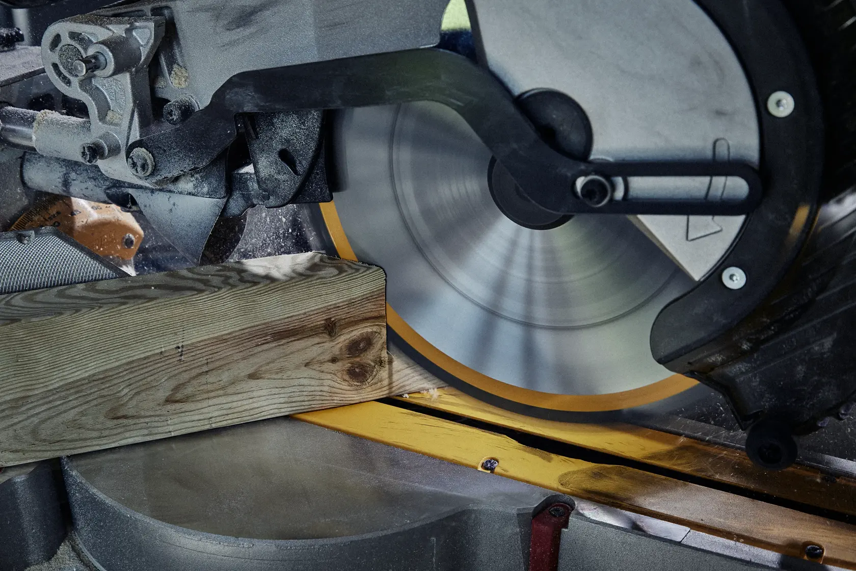 DEWALT® 305mm x 30mm 48T Circular Saw Blade