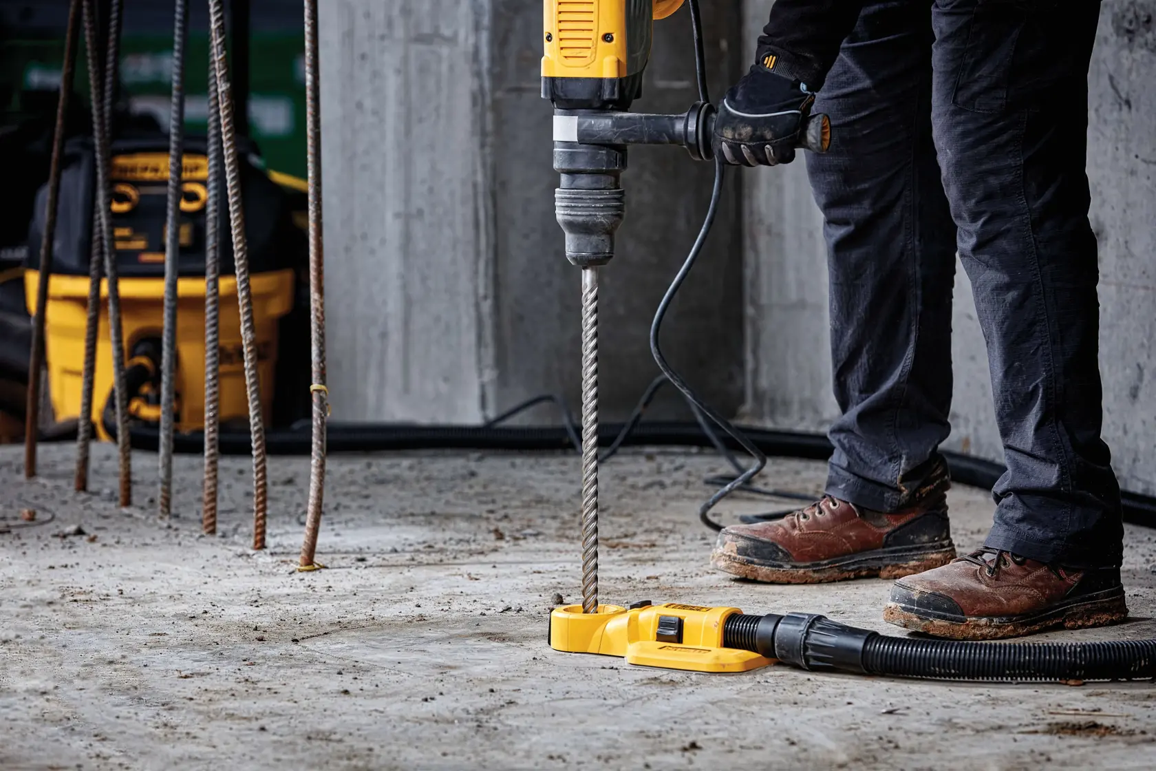DEWALT® ELITE SERIES™ SDS Max 25mm x 540mm 4-Cutter Drill Bit