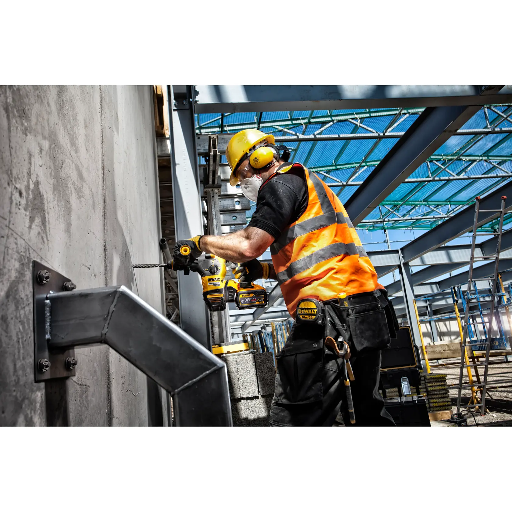 DEWALT® EXTREME SDS Plus 18mm 2-Cutter Drill Bit