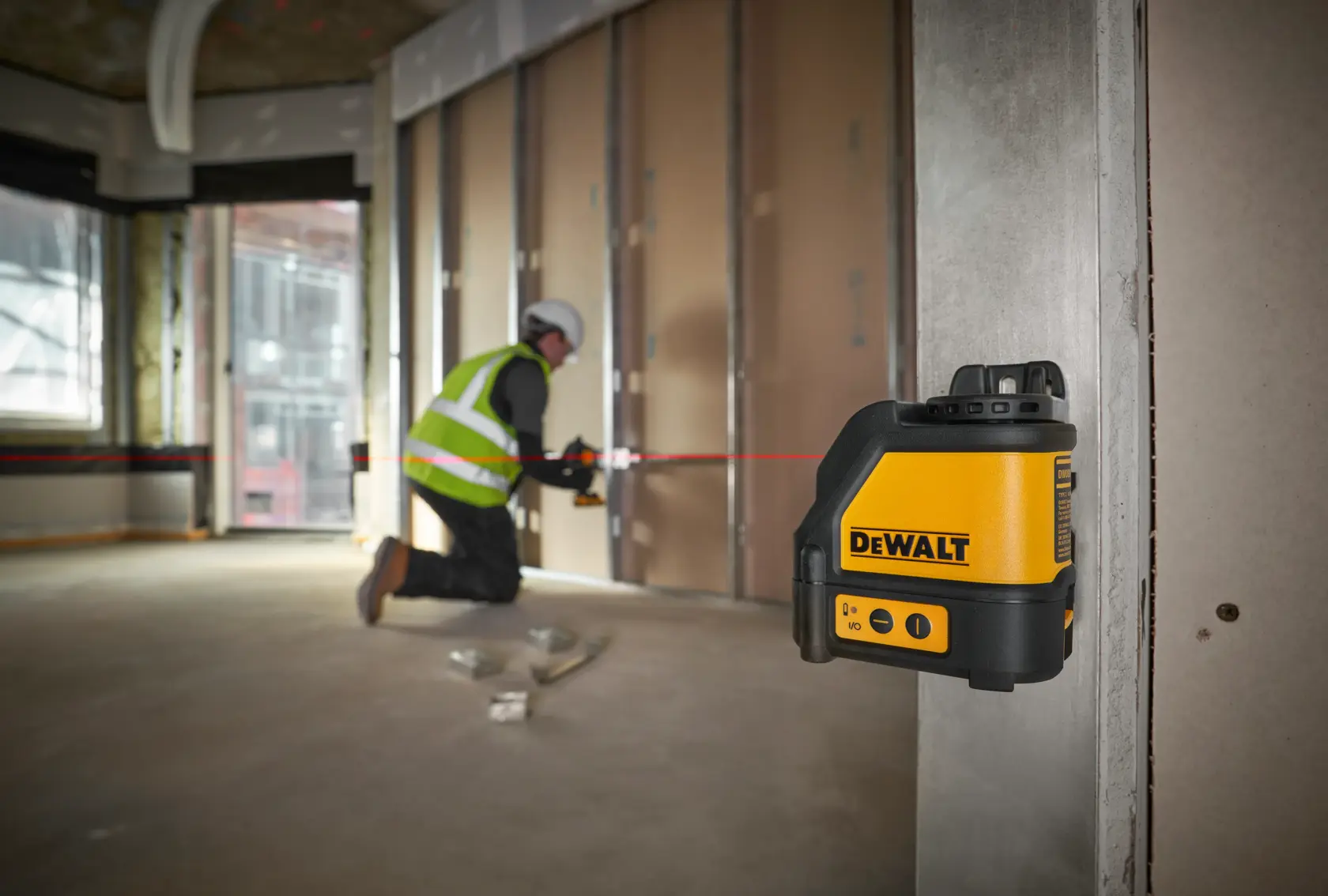 DEWALT® Cross Line Red Laser