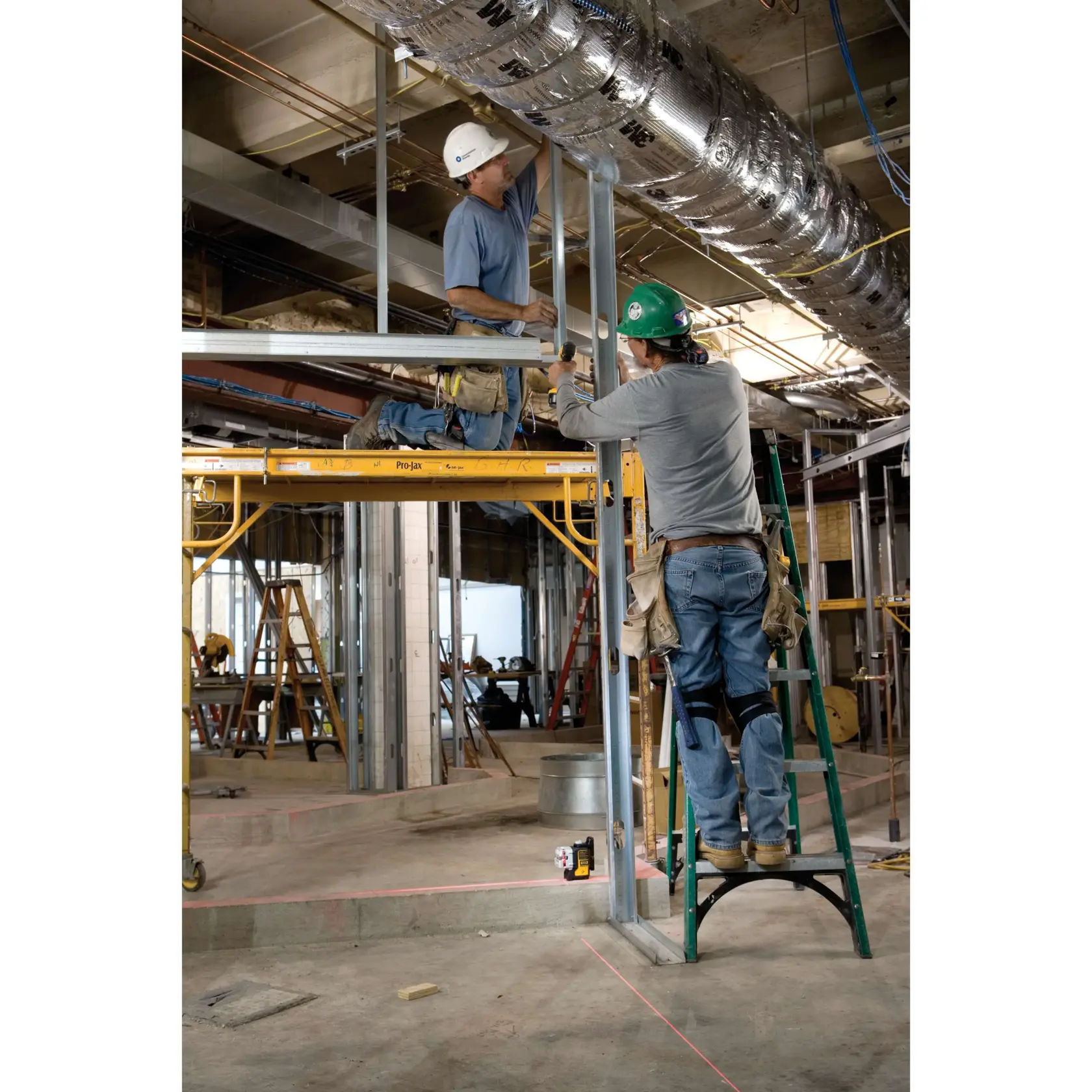 DEWALT® Multi Line Laser Self-Levelling