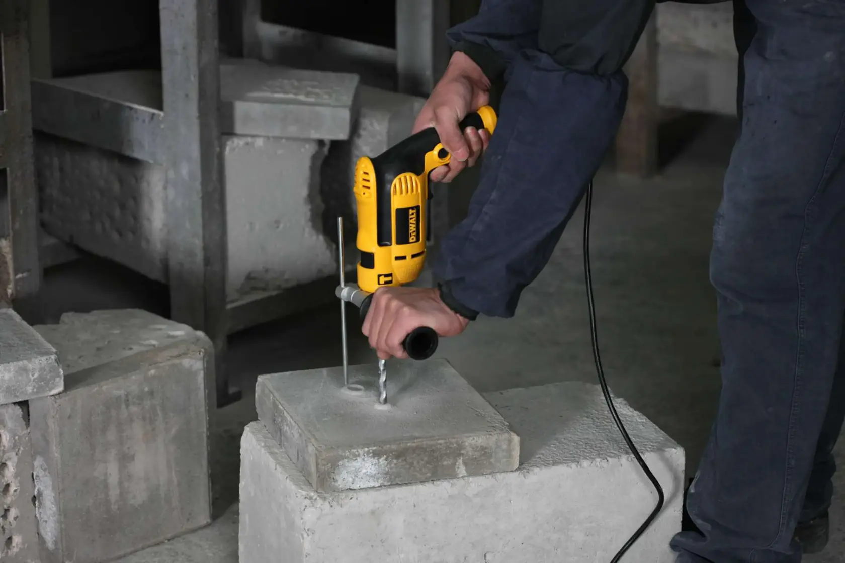 DEWALT® 701W 13mm Percussion Drill