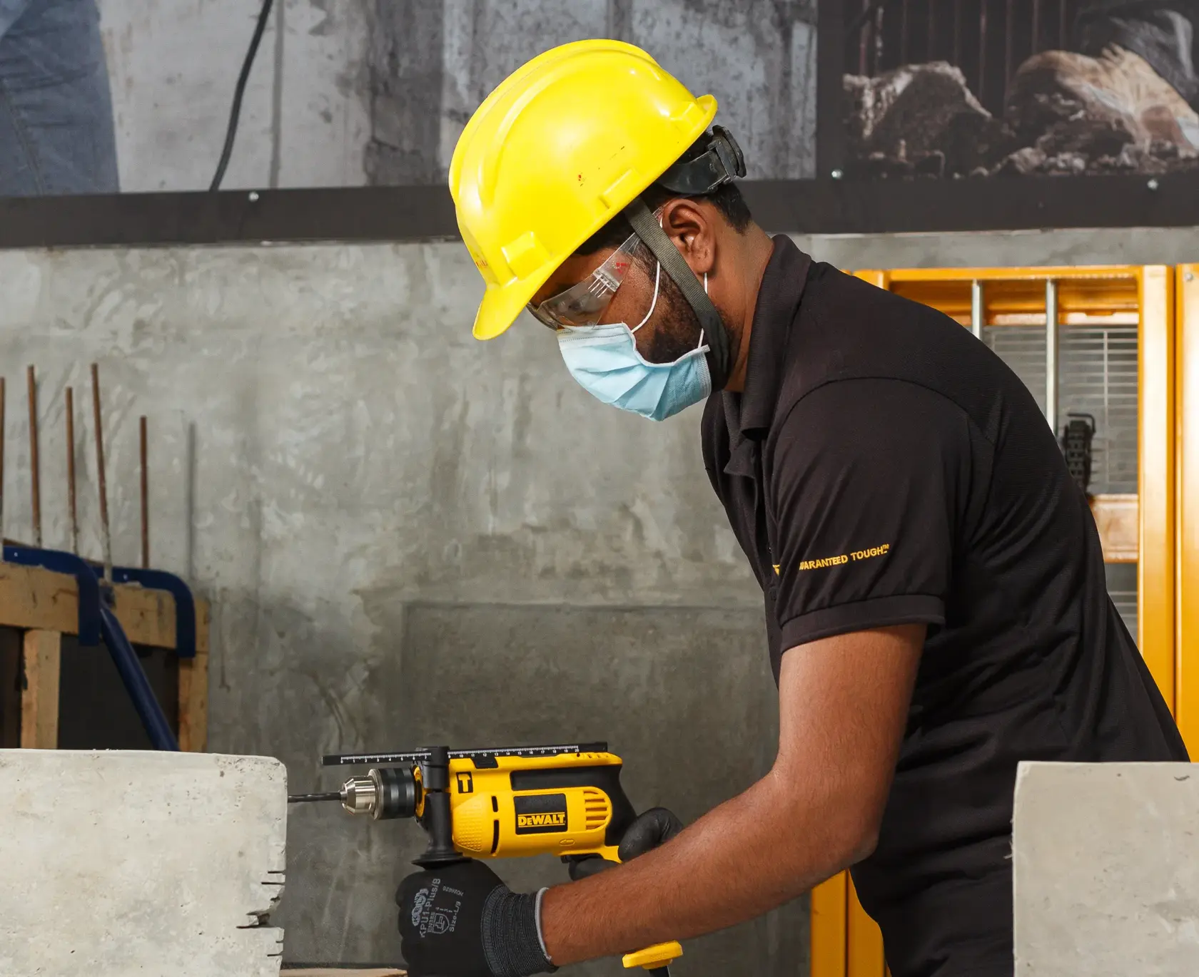 DEWALT® 701W 13mm Percussion Drill