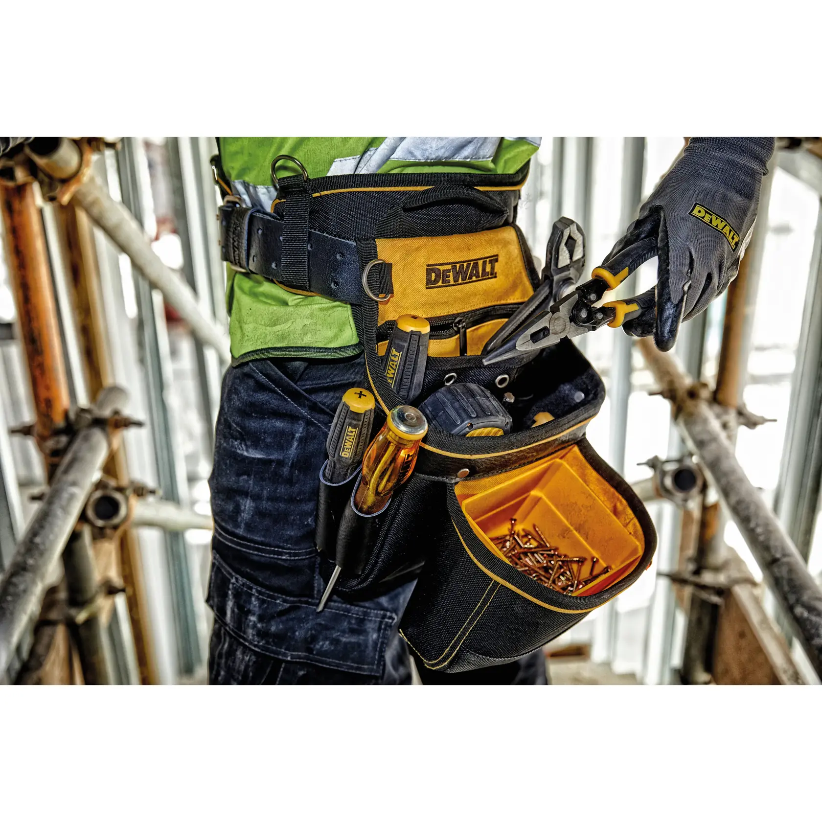 DEWALT® Multi Purpose Pouch