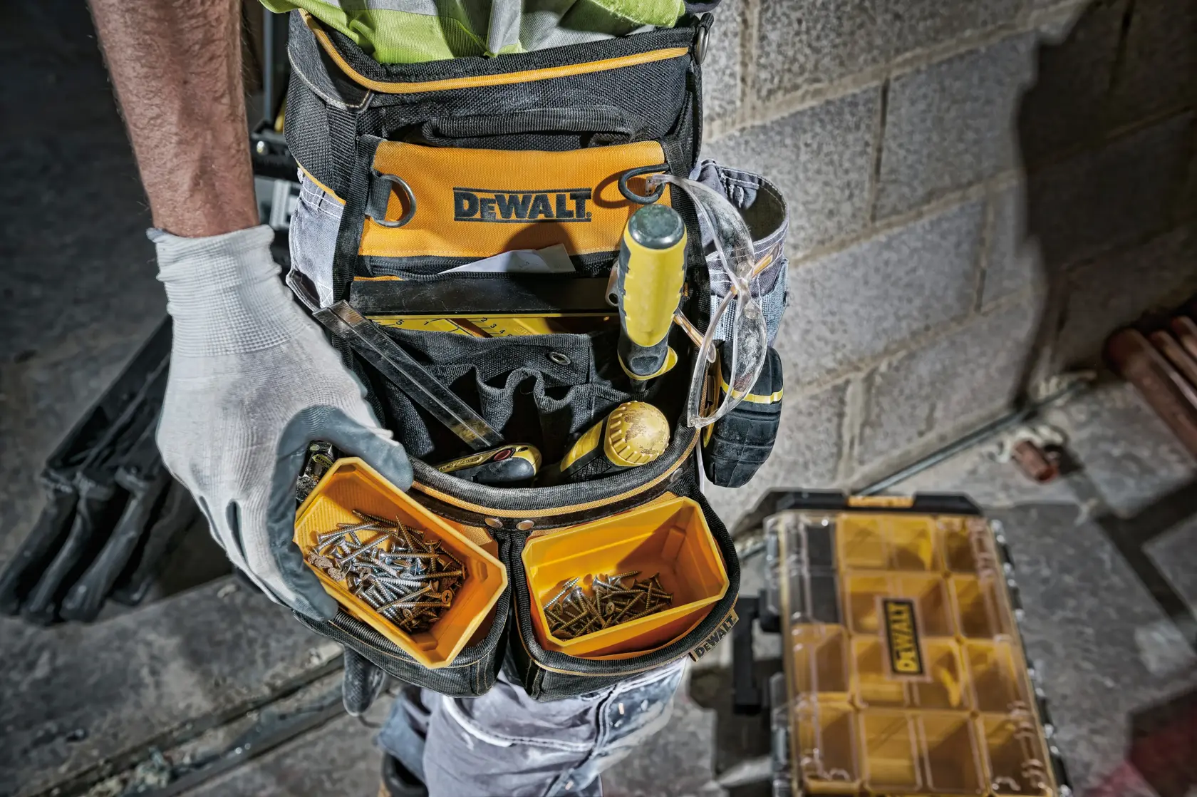 DEWALT® Nail Pouch
